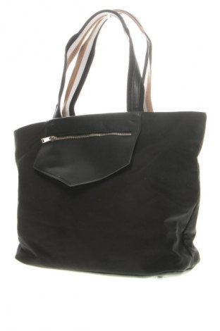 Дамска чанта BOSS, Цвят Черен, Цена 94,58 €