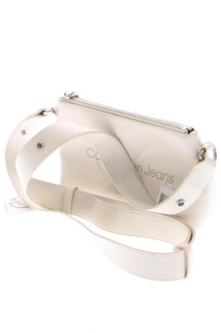 Geantă de femei Calvin Klein Jeans, Culoare Bej, Preț 424,99 Lei