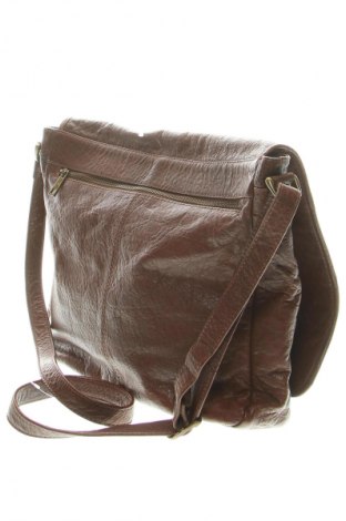 Дамска чанта Unbranded, Цвят Кафяв, Цена 35,69 €