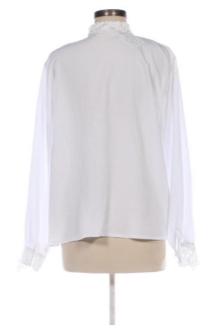 Damenbluse Royal, Größe L, Farbe Weiß, Preis € 12,69