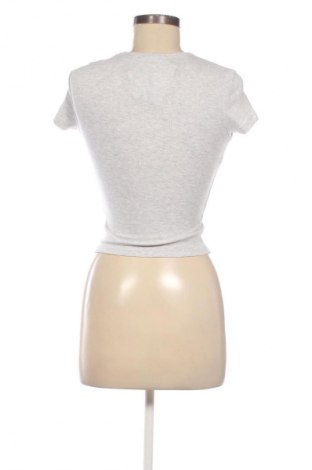 Dámske tričko Bershka, Veľkosť S, Farba Sivá, Cena  14,32 €
