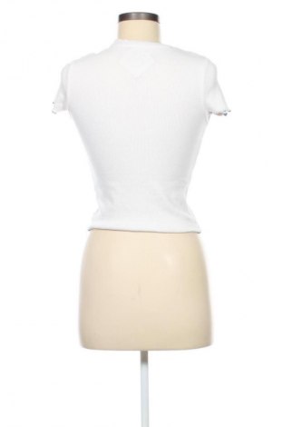 Γυναικείο t-shirt Cropp, Μέγεθος S, Χρώμα Λευκό, Τιμή 9,21 €