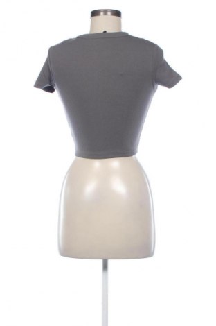 Női póló FSBN Sister, Méret S, Szín Szürke, Ár 5 938 Ft