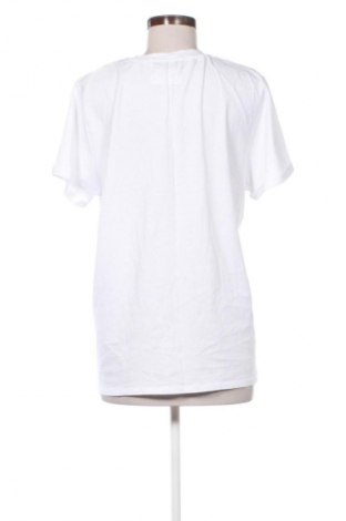 Γυναικείο t-shirt Fb Sister, Μέγεθος XXL, Χρώμα Λευκό, Τιμή 9,00 €