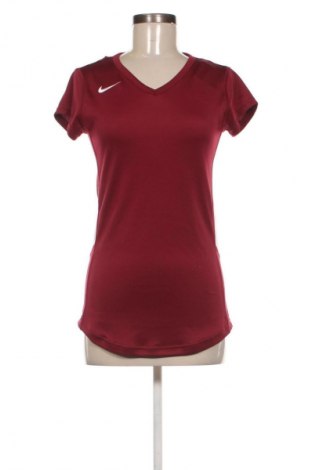 Dámské tričko Nike, Velikost M, Barva Červená, Cena  399,00 Kč