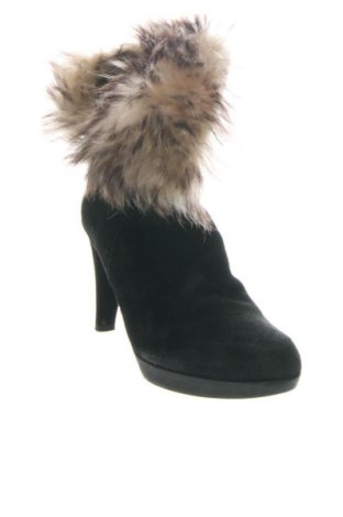 Dámské boty  Stuart Weitzman, Velikost 38, Barva Černá, Cena  4 091,00 Kč