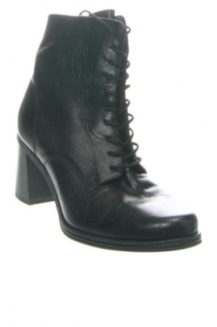 Дамски боти Tamaris, Размер 37, Цвят Черен, Цена 17,89 €