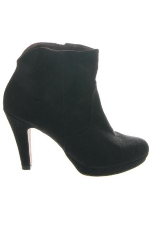 Dámské boty  Tamaris, Velikost 40, Barva Černá, Cena  1 899,00 Kč