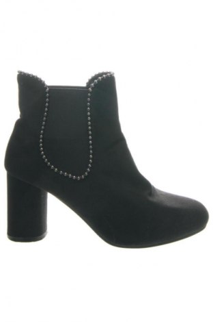 Dámské boty  The First, Velikost 38, Barva Černá, Cena  829,00 Kč