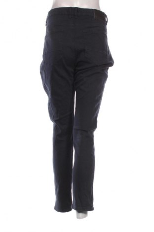 Γυναικείο Τζίν Bershka, Μέγεθος L, Χρώμα Μπλέ, Τιμή 13,99 €