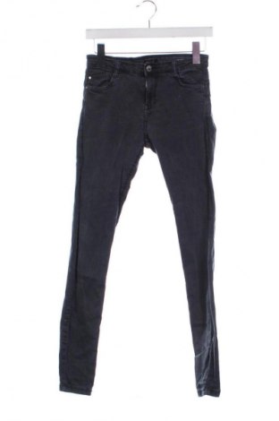 Damen Jeans Bershka, Größe S, Farbe Grau, Preis 14,74 €