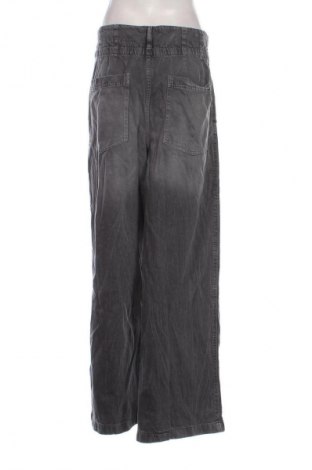 Női farmernadrág Bershka, Méret M, Szín Szürke, Ár 6 198 Ft