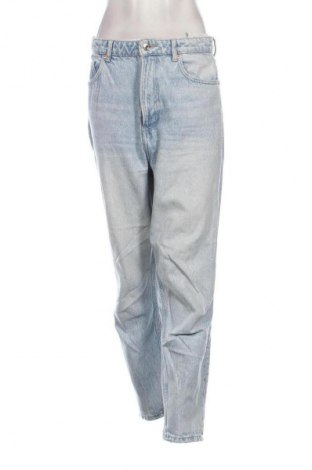 Blugi de femei Bershka, Mărime L, Culoare Albastru, Preț 78,99 Lei