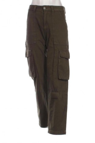 Női farmernadrág Bershka, Méret S, Szín Zöld, Ár 9 917 Ft