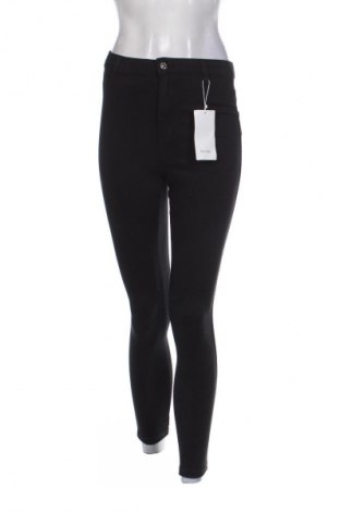 Dámske džínsy  Bershka, Veľkosť M, Farba Čierna, Cena  19,95 €
