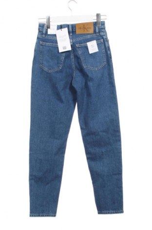 Дамски дънки Calvin Klein, Размер XXS, Цвят Син, Цена 86,91 €