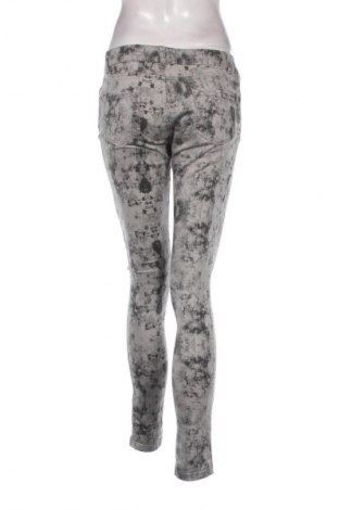 Damen Jeans Clockhouse, Größe L, Farbe Mehrfarbig, Preis 15,00 €