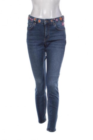 Blugi de femei Desigual, Mărime M, Culoare Albastru, Preț 176,99 Lei