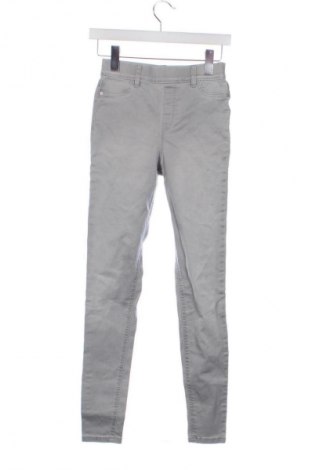 Dámske džínsy  F&F, Veľkosť XS, Farba Sivá, Cena  14,82 €