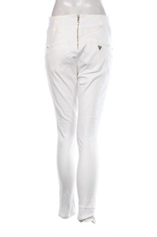 Дамски дънки Guess, Размер M, Цвят Бял, Цена 29,14 €
