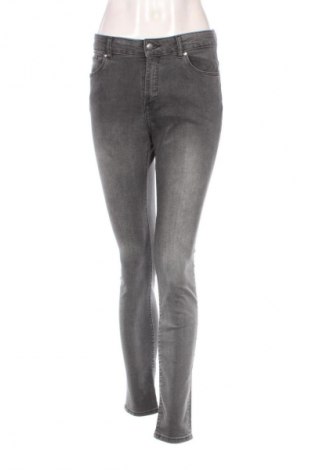 Damen Jeans H&M, Größe S, Farbe Grau, Preis 27,68 €