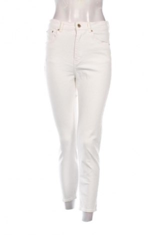 Női farmernadrág Pull&Bear, Méret M, Szín Fehér, Ár 6 092 Ft