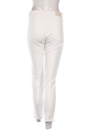 Női farmernadrág Pull&Bear, Méret M, Szín Fehér, Ár 6 092 Ft