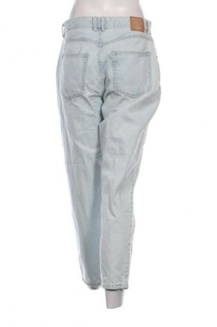 Γυναικείο Τζίν Pull&Bear, Μέγεθος L, Χρώμα Μπλέ, Τιμή 15,00 €