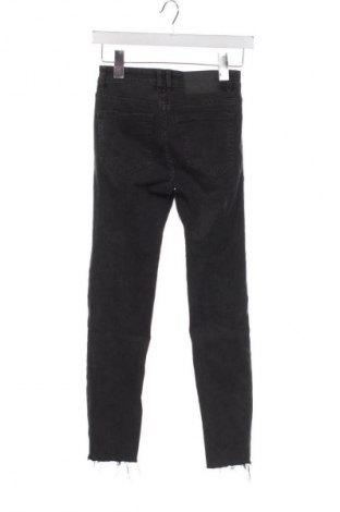 Дамски дънки Pull&Bear, Размер XS, Цвят Черен, Цена 24,00 €