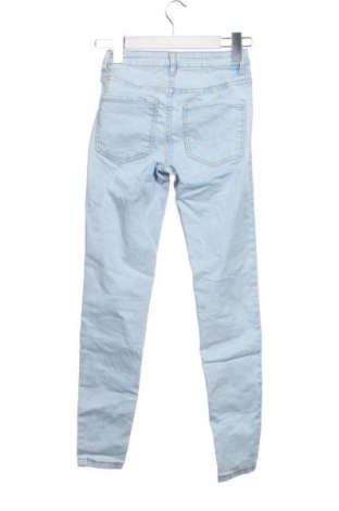 Γυναικείο Τζίν Sinsay, Μέγεθος XS, Χρώμα Μπλέ, Τιμή 15,00 €