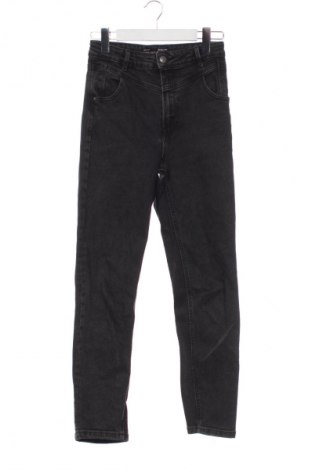 Дамски дънки Stradivarius, Размер S, Цвят Черен, Цена 10,22 €