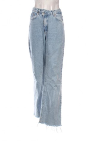 Női farmernadrág Stradivarius, Méret L, Szín Kék, Ár 6 123 Ft