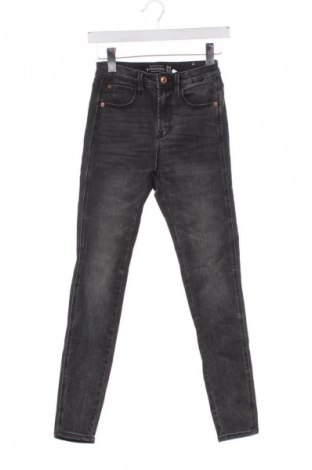 Damen Jeans Stradivarius, Größe XS, Farbe Schwarz, Preis € 14,99