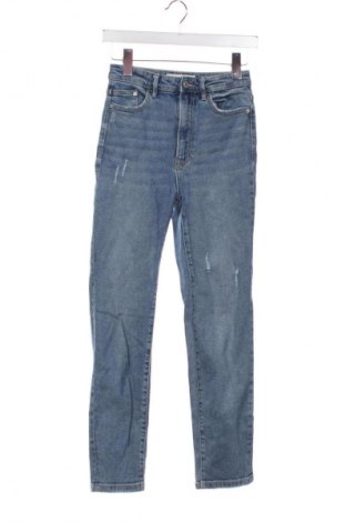 Γυναικείο Τζίν Stradivarius, Μέγεθος XS, Χρώμα Μπλέ, Τιμή 15,00 €