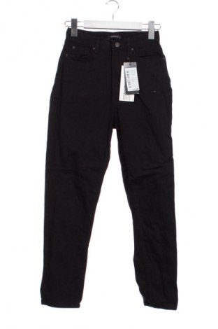 Dámské džíny  Trendyol, Velikost XS, Barva Černá, Cena  479,00 Kč