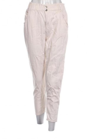 Női farmernadrág DF, Méret S, Szín Ekrü
, Ár 23 281 Ft