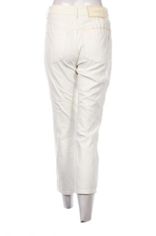 Дамски дънки Unbranded, Размер S, Цвят Бял, Цена 7,15 €