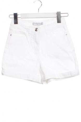 Női rövidnadrág Amisu, Méret XXS, Szín Fehér, Ár 4 009 Ft
