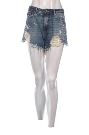 Дамски къс панталон Cropp, Размер M, Цвят Син, Цена 17,00 €