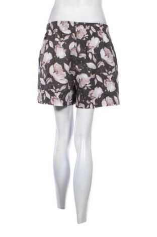 Γυναικείο κοντό παντελόνι Esmara, Μέγεθος L, Χρώμα Πολύχρωμο, Τιμή 9,78 €