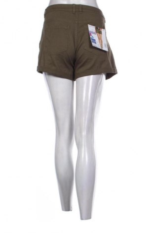 Női rövidnadrág Esmara, Méret M, Szín Zöld, Ár 6 612 Ft