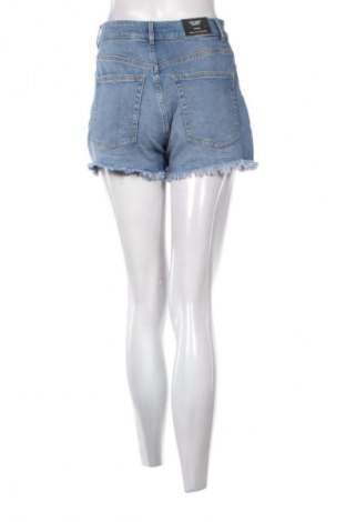 Γυναικείο κοντό παντελόνι H&M Divided, Μέγεθος S, Χρώμα Μπλέ, Τιμή 15,92 €