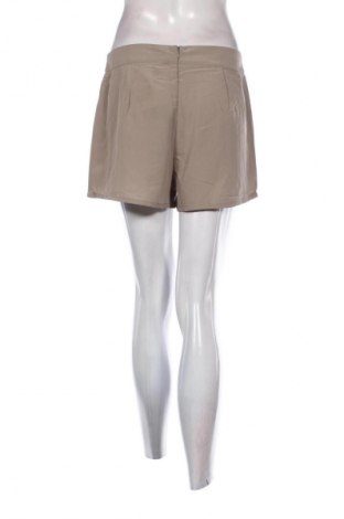 Γυναικείο κοντό παντελόνι Madonna, Μέγεθος M, Χρώμα Πράσινο, Τιμή 15,84 €