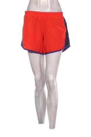 Dámské kraťasy  Nike, Velikost L, Barva Červená, Cena  389,00 Kč