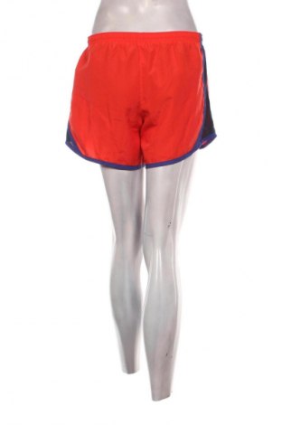 Dámské kraťasy  Nike, Velikost L, Barva Červená, Cena  389,00 Kč
