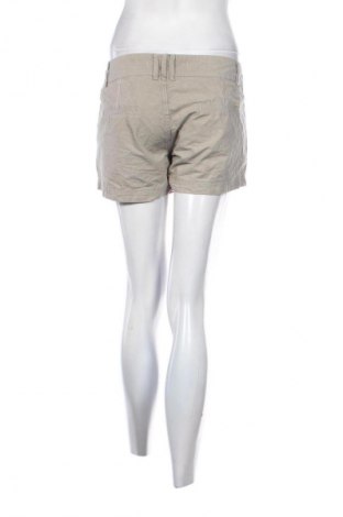 Дамски къс панталон Xint, Размер L, Цвят Зелен, Цена 10,00 €