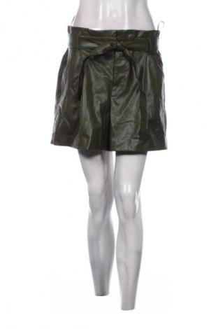 Damen Shorts Zara, Größe M, Farbe Grün, Preis € 11,99