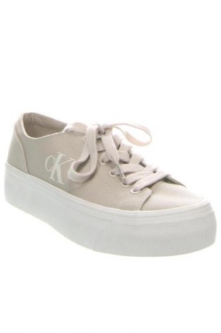 Дамски обувки Calvin Klein Jeans, Размер 38, Цвят Бежов, Цена 89,47 €