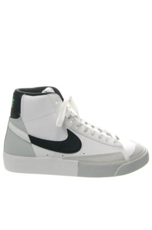 Дамски обувки Nike, Размер 39, Цвят Многоцветен, Цена 69,02 €