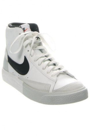 Дамски обувки Nike, Размер 39, Цвят Многоцветен, Цена 69,02 €